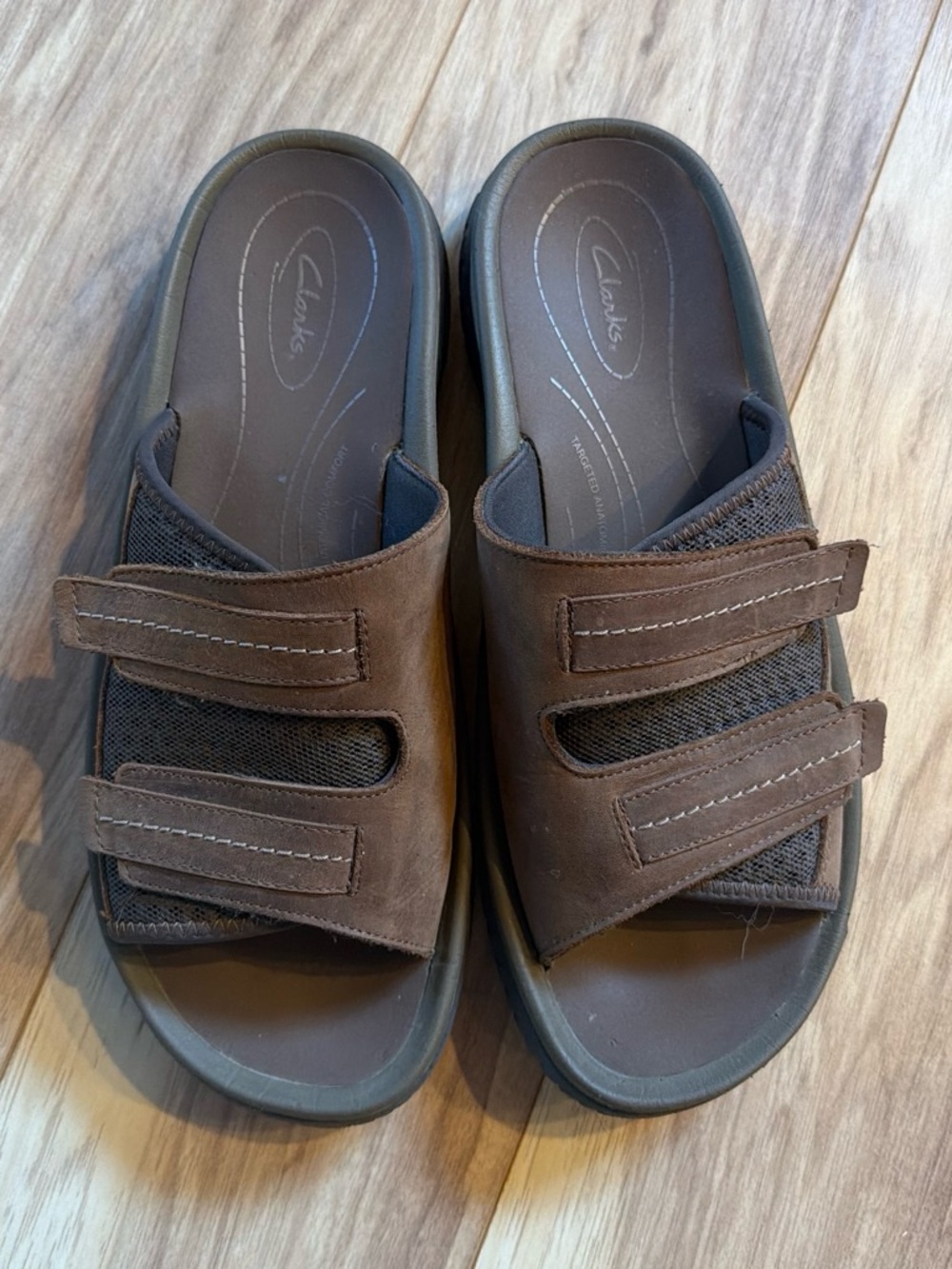 Clarks Men’s Brown Adjustable Slide Sandals